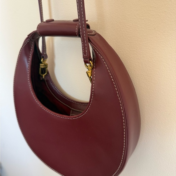 Staud Moon Bag in Raspberry - Picture 5 of 5